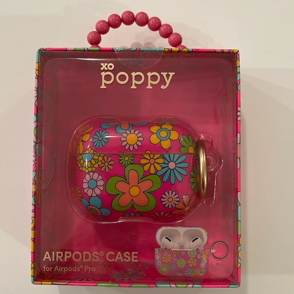 xopoppy Other - NIB xopoppy AirPods Pro floral case